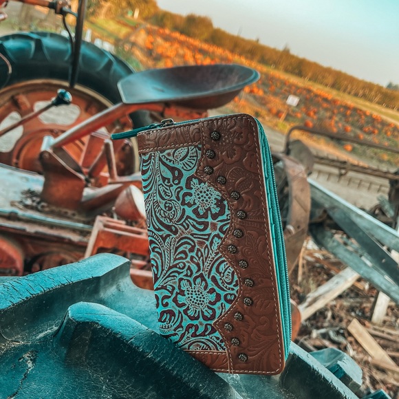 Turquoise Embossed Leather Zipper Wallet - Picture 3 of 6